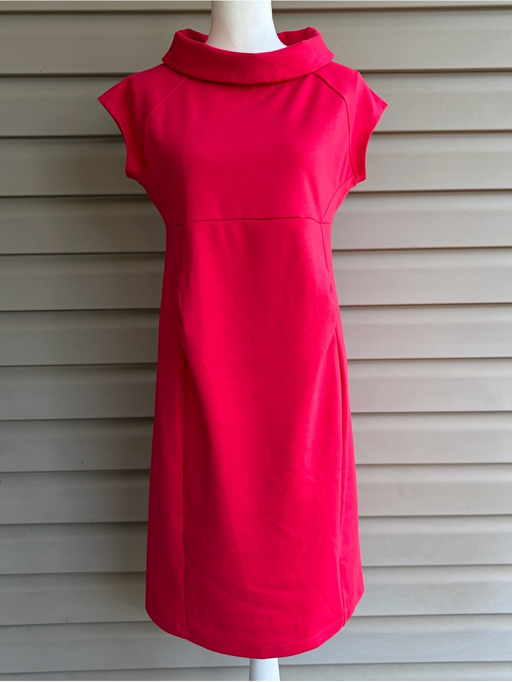 •GAP Maternity• Tomato Red Cap Sleeve Shift Dress - Size Medium